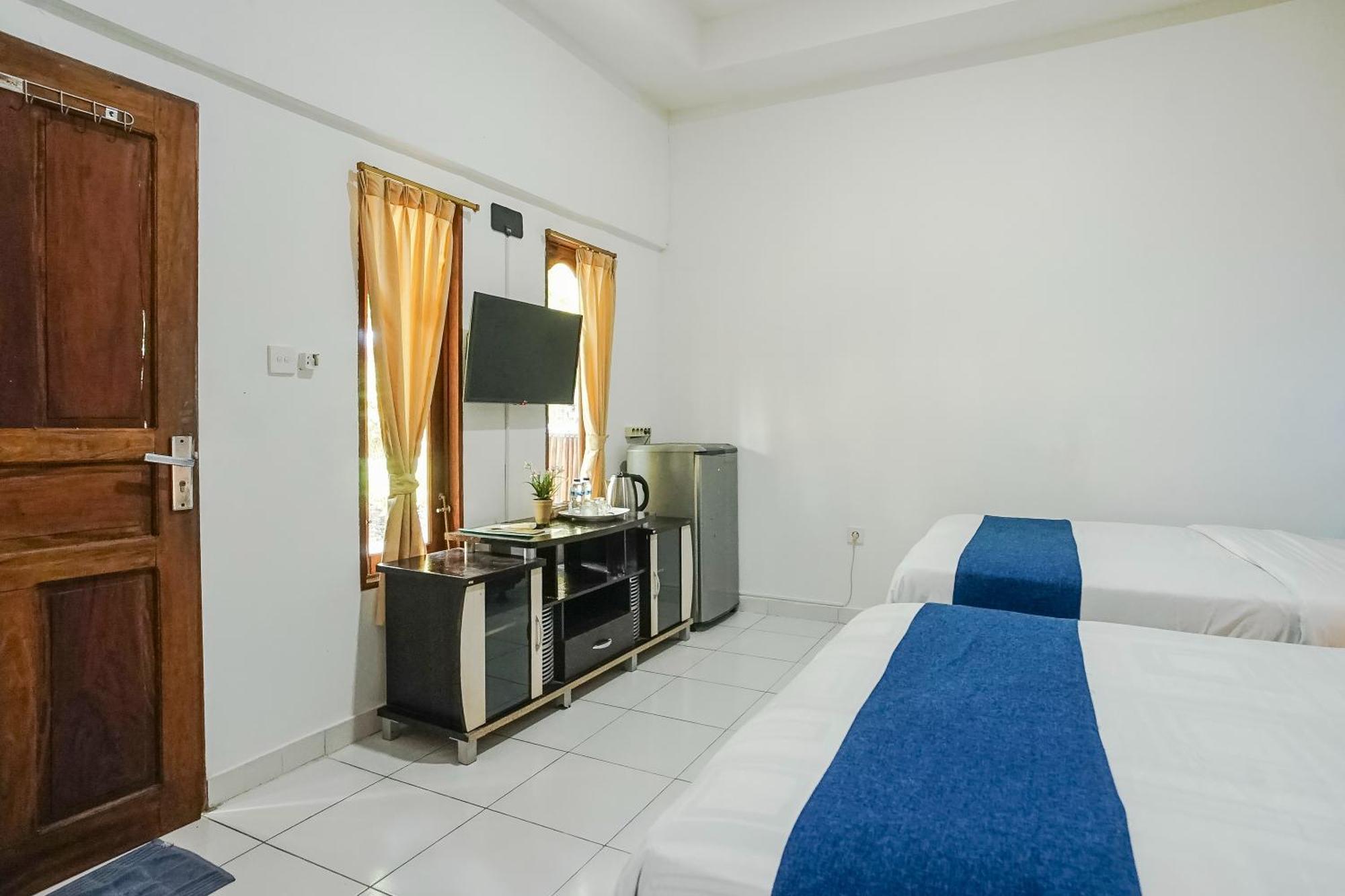 Kampung 168 Hotel Jimbaran Екстериор снимка