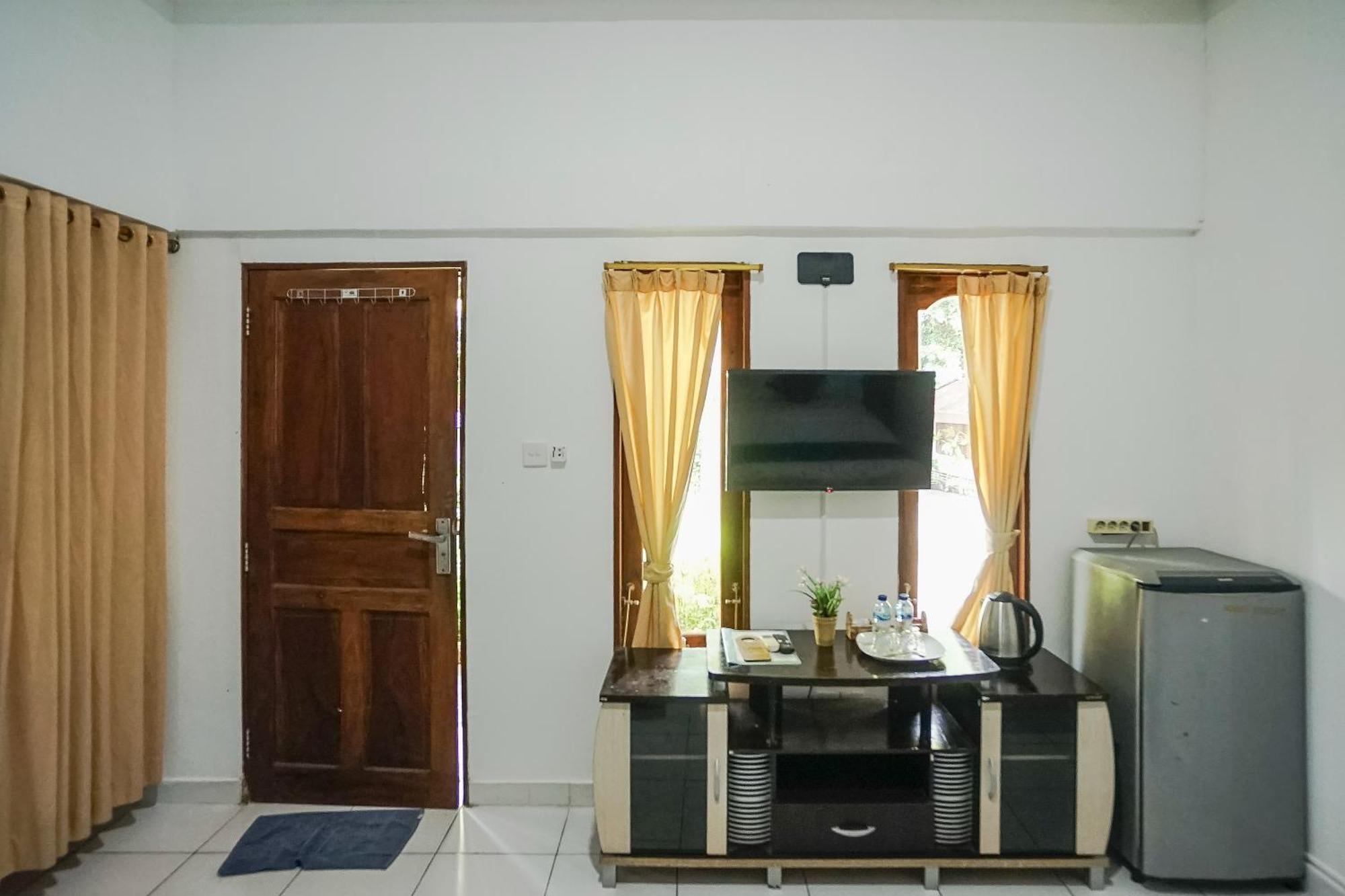 Kampung 168 Hotel Jimbaran Екстериор снимка