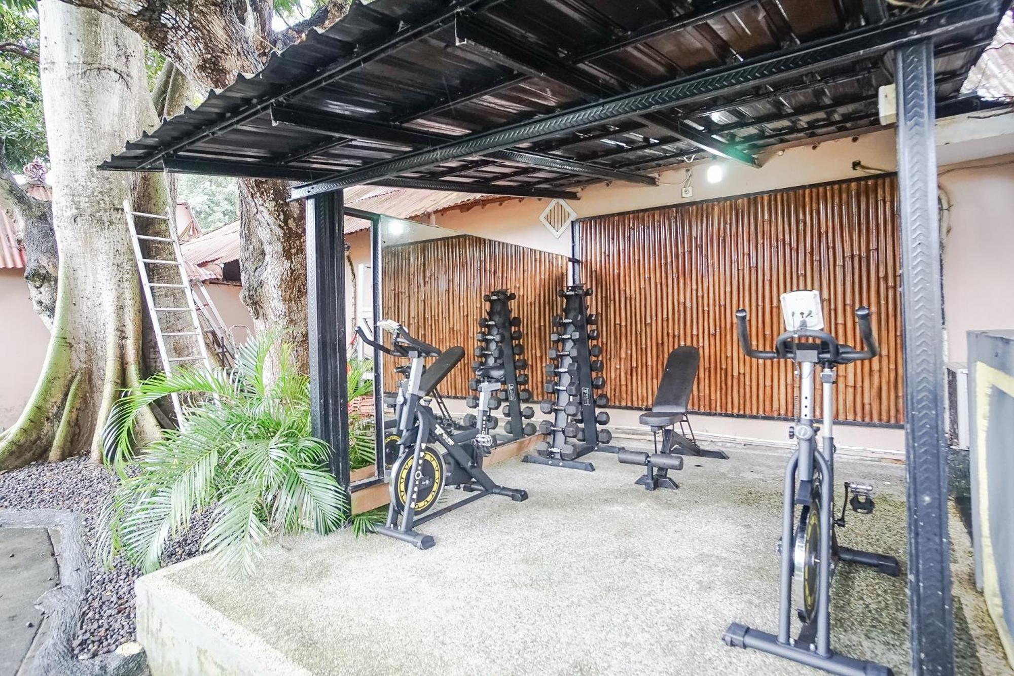 Kampung 168 Hotel Jimbaran Екстериор снимка