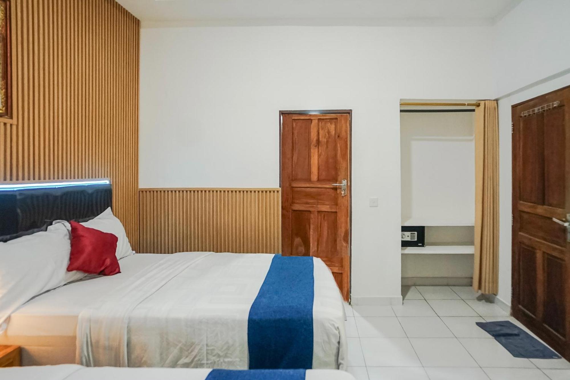 Kampung 168 Hotel Jimbaran Екстериор снимка