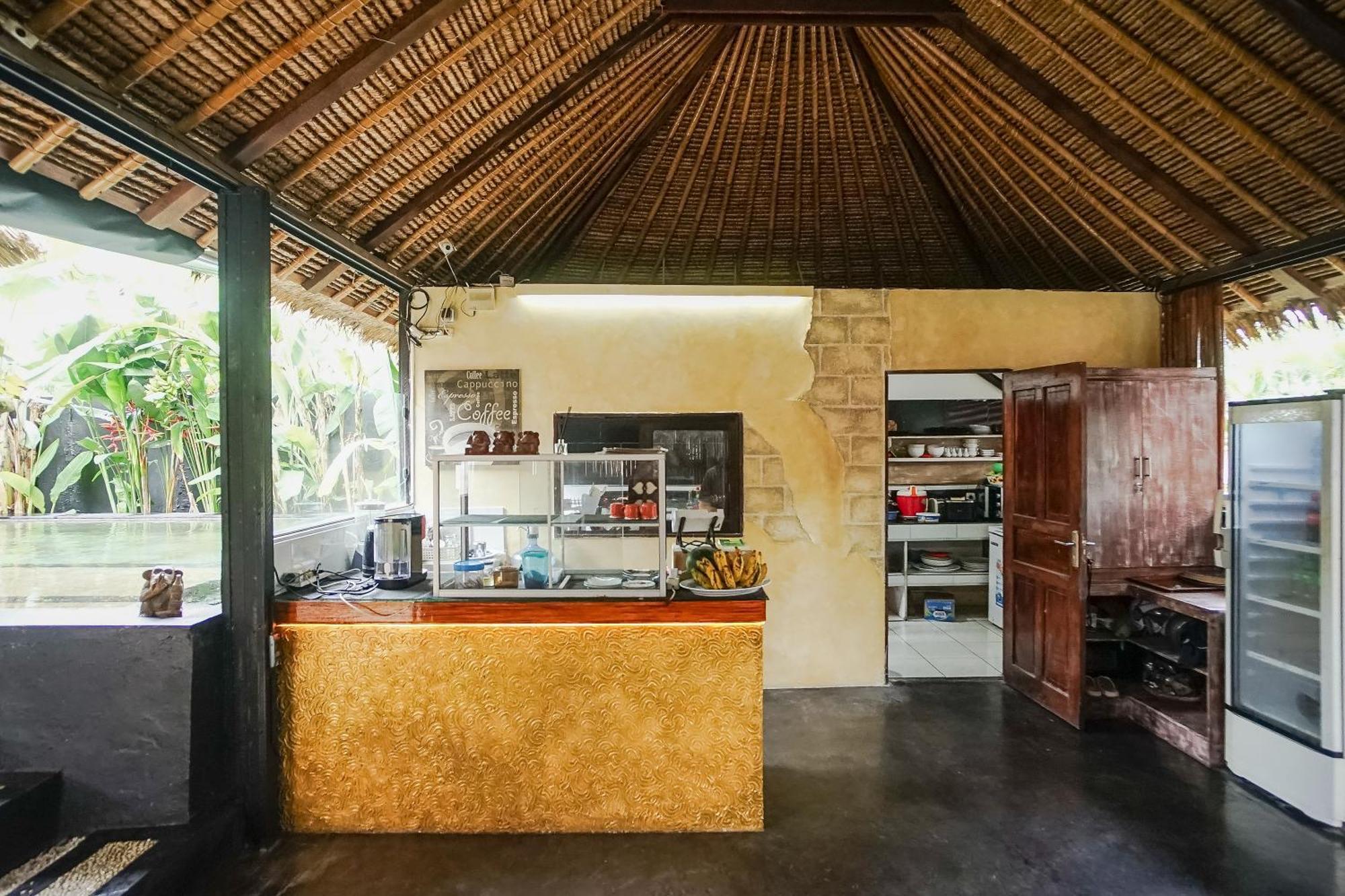 Kampung 168 Hotel Jimbaran Екстериор снимка