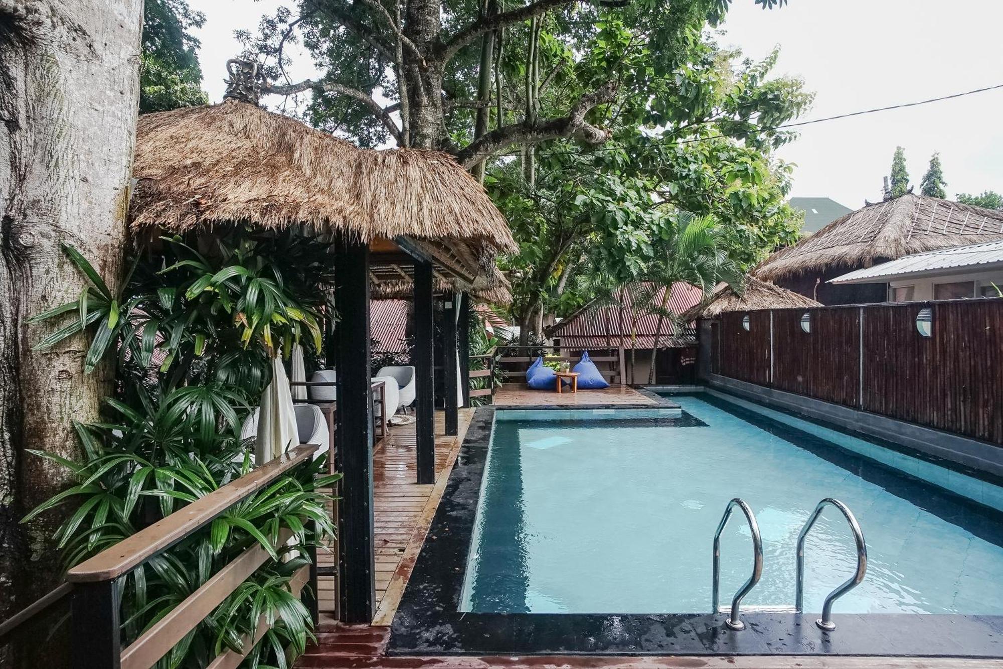 Kampung 168 Hotel Jimbaran Екстериор снимка