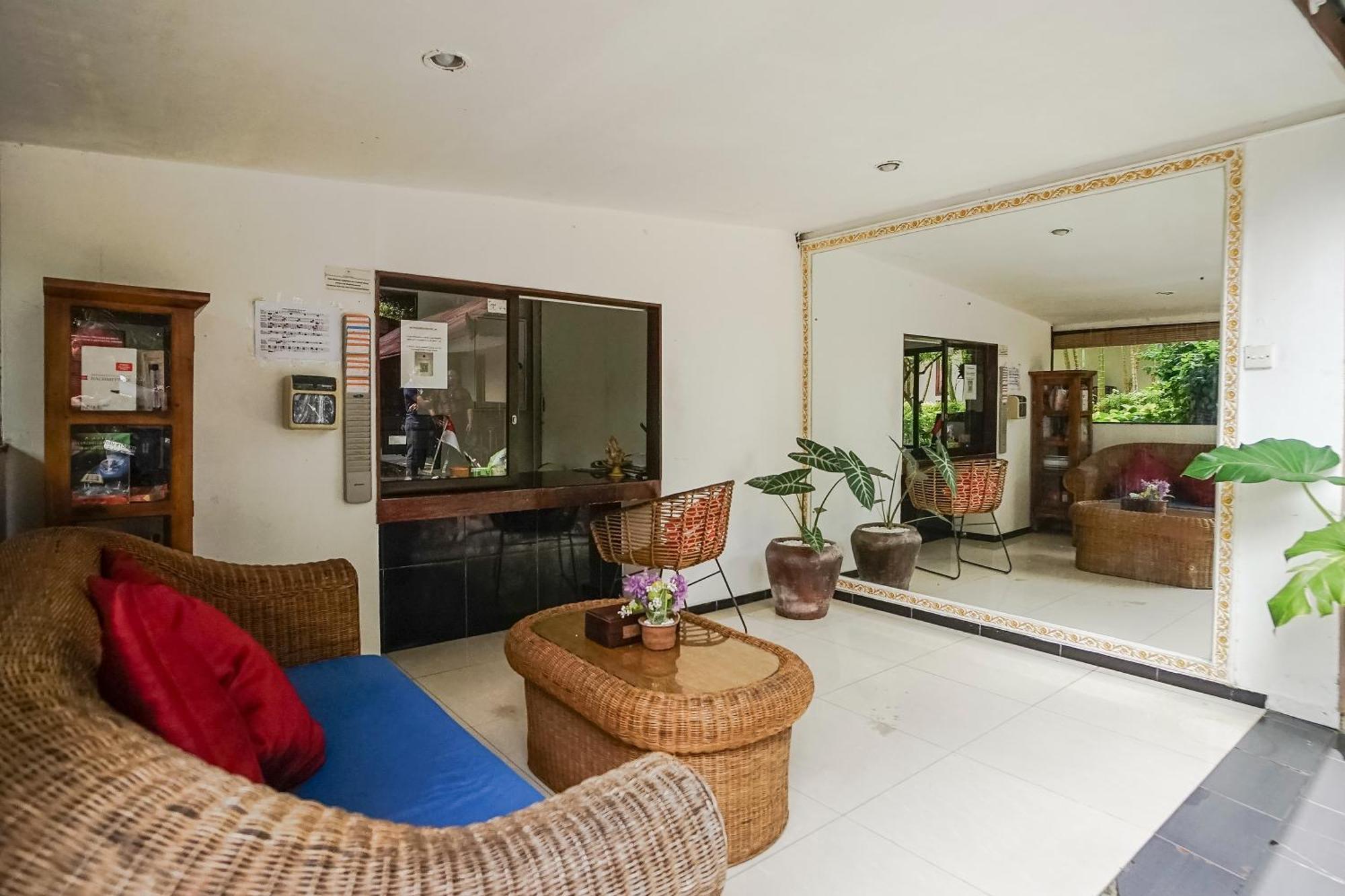 Kampung 168 Hotel Jimbaran Екстериор снимка