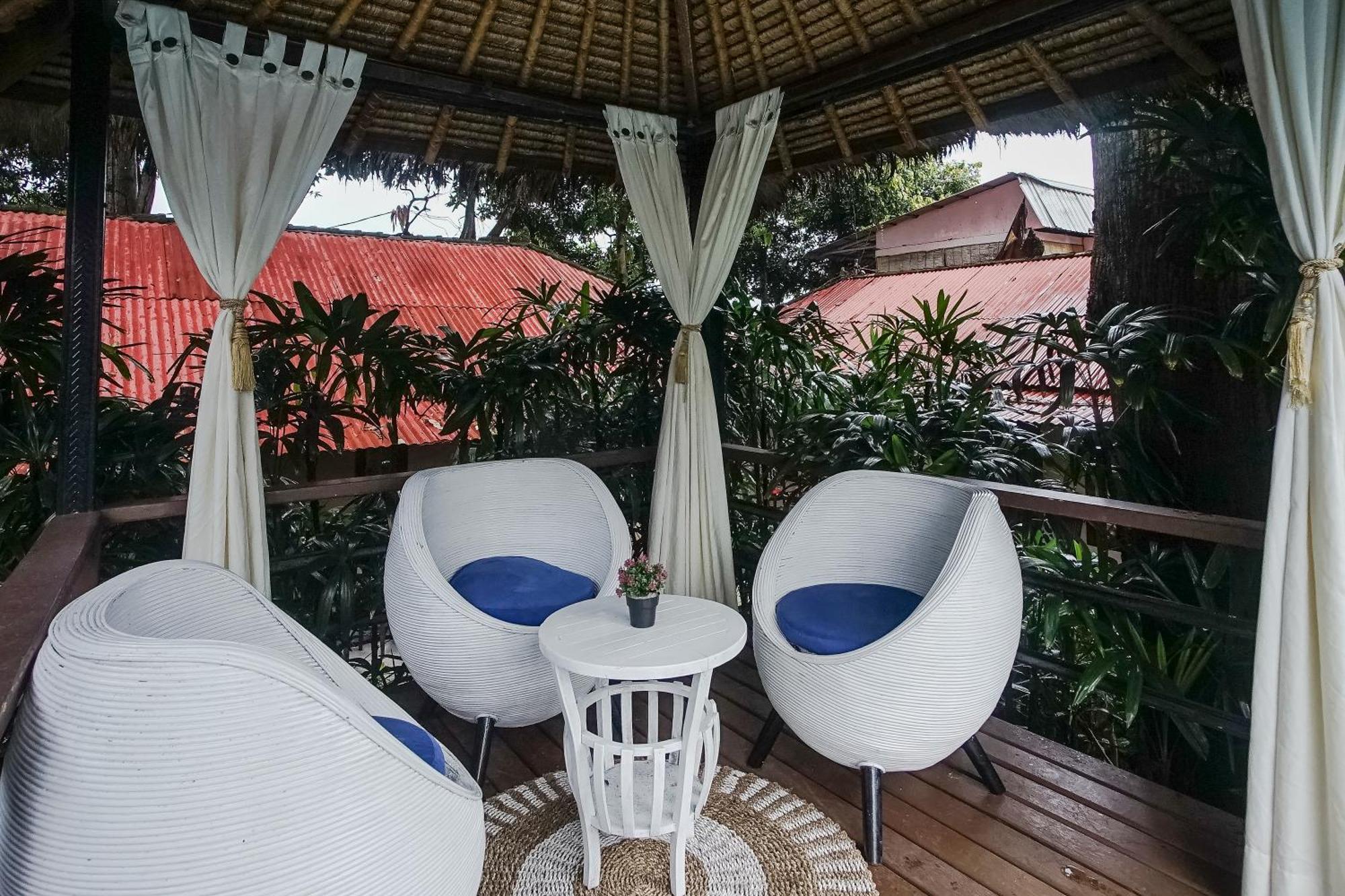 Kampung 168 Hotel Jimbaran Екстериор снимка