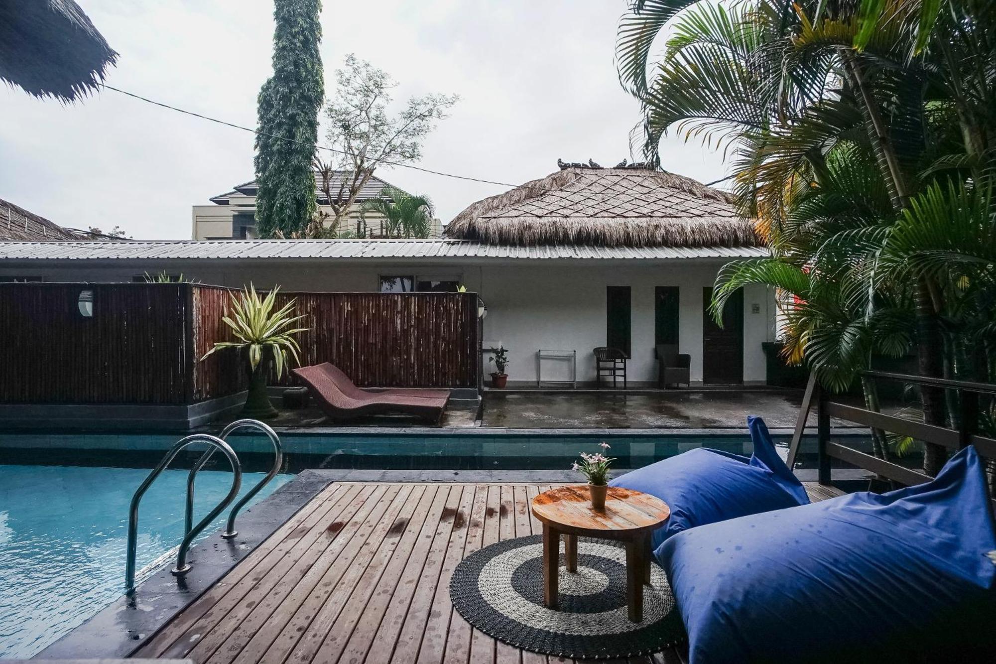 Kampung 168 Hotel Jimbaran Екстериор снимка