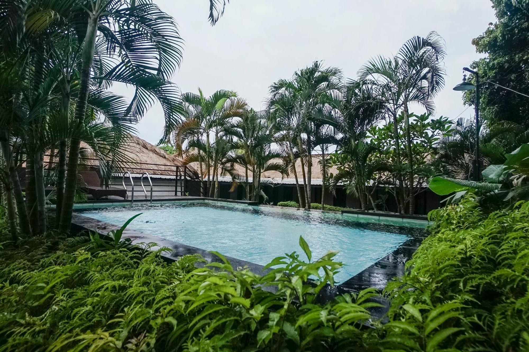 Kampung 168 Hotel Jimbaran Екстериор снимка