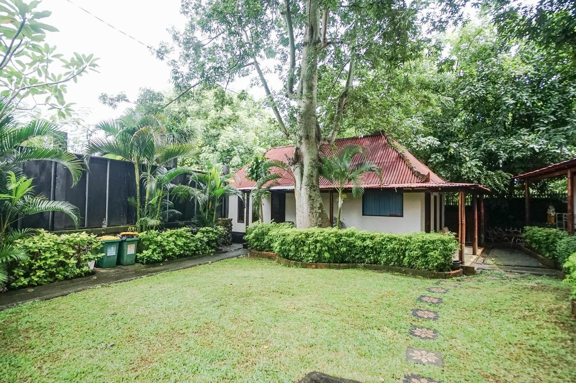 Kampung 168 Hotel Jimbaran Екстериор снимка